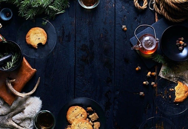 負(fù)責(zé)此項(xiàng)研究的伊利諾伊大學(xué)材料與工程學(xué)教授保羅·布勞恩說(shuō)，由于小型化儲(chǔ)能技術(shù)一直以來(lái)都是一個(gè)難題，微型設(shè)備通常都由片外電池或電源提供能源。其難點(diǎn)主要在于3D電極，這種電極十分復(fù)雜，在普通電池上實(shí)現(xiàn)的難